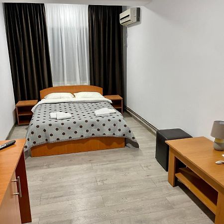 Hotel Tata Si Fii Bechet Dış mekan fotoğraf