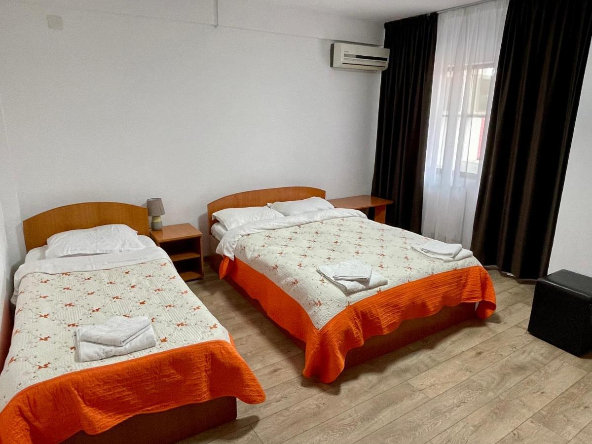 Hotel Tata Si Fii Bechet Dış mekan fotoğraf