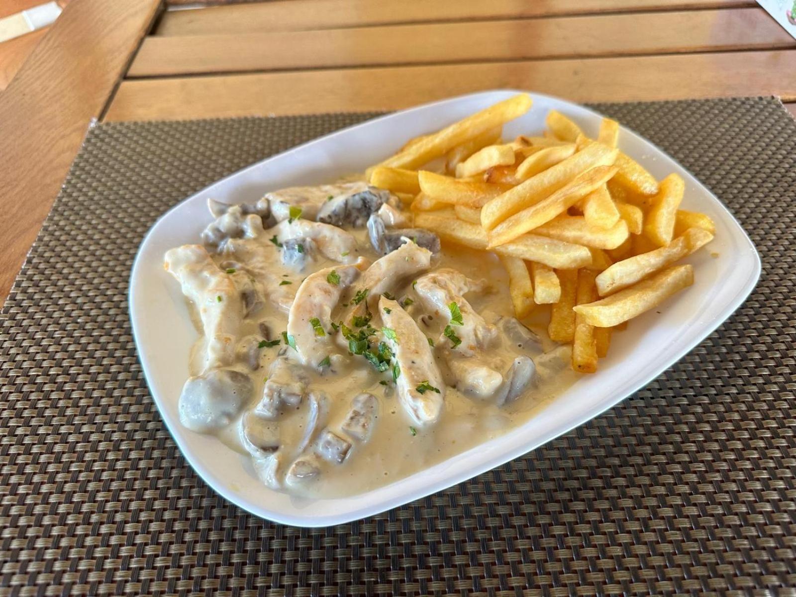 Hotel Tata Si Fii Bechet Dış mekan fotoğraf